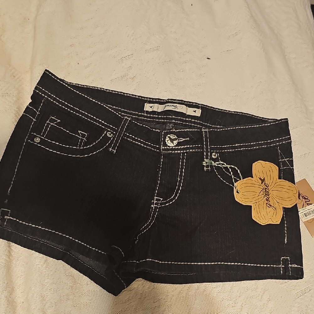 NWT Grane Black Jean Shorts  Cuffed Hems Junior Women  Size 7 Summer